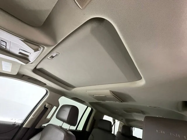 Used 2019 Silver GMC Denali image 5