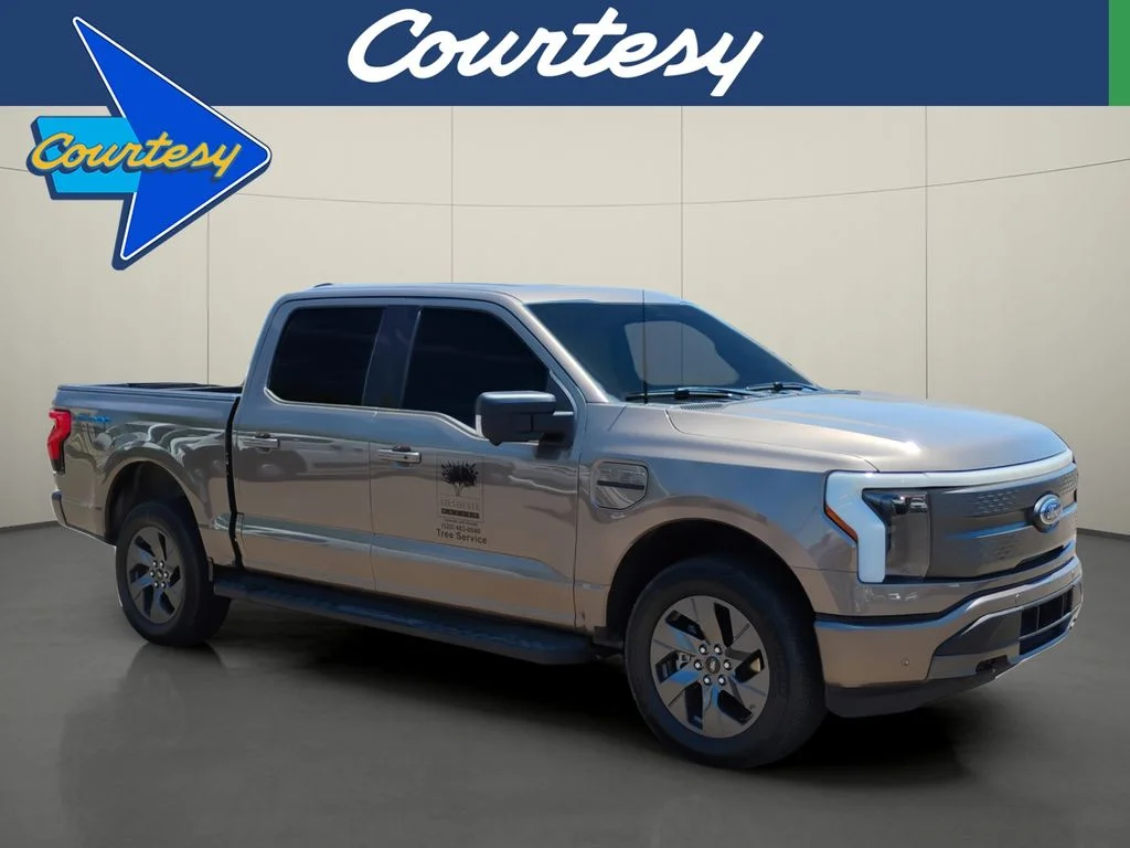 Used 2023 Gray Ford XLT image 1