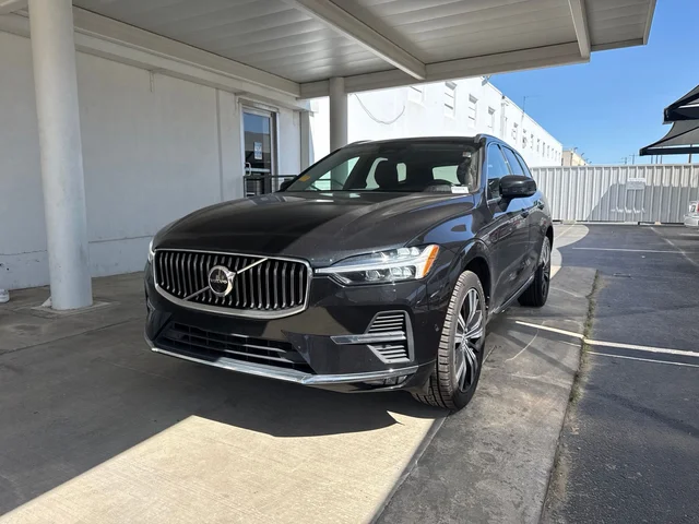 2023 Volvo XC60 B5 Plus Bright Theme