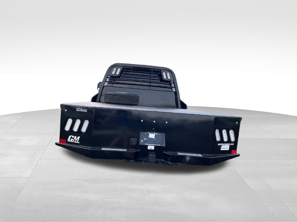 Used 2025 White Ford XL image 4