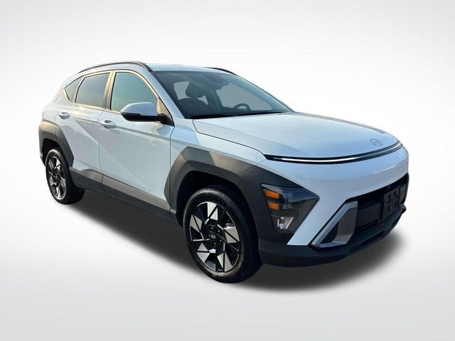 Used 2024 White Hyundai SEL image 7