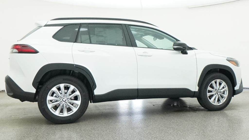New 2026 Wind Chill Pearl Toyota LE image 18