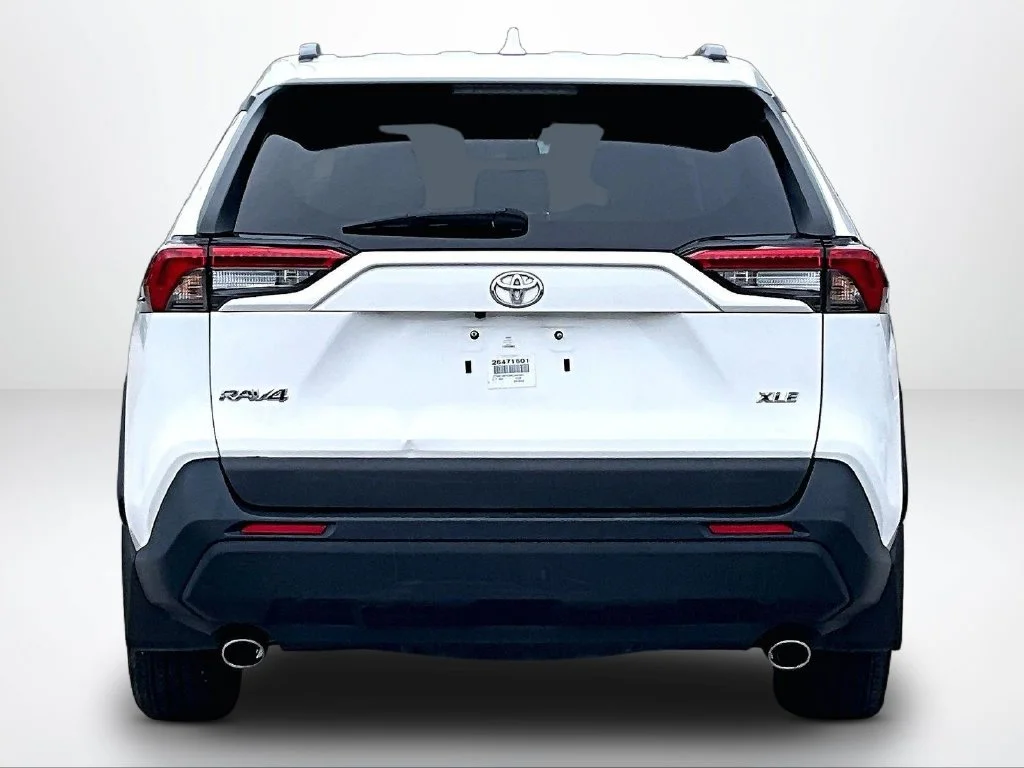 Used 2024 White Toyota XLE image 5