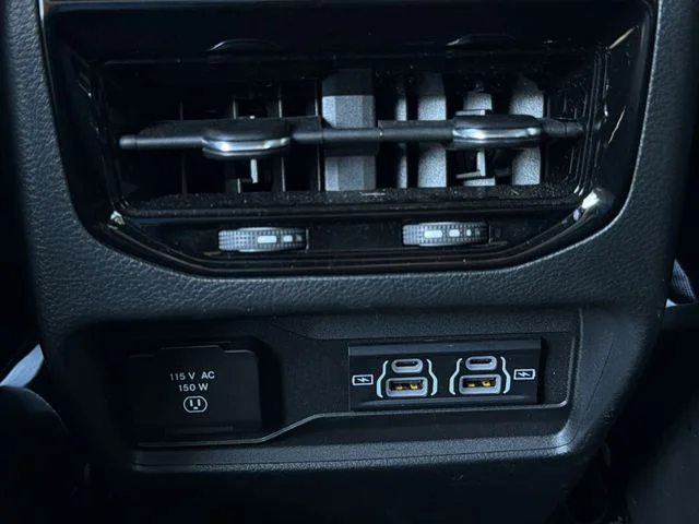 Used 2025 Black Jeep Laredo image 18