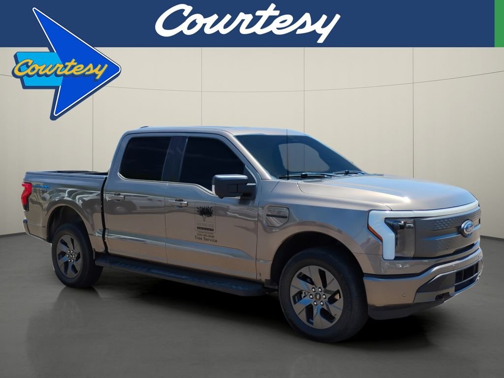 Used 2023 Gray Ford XLT image 1