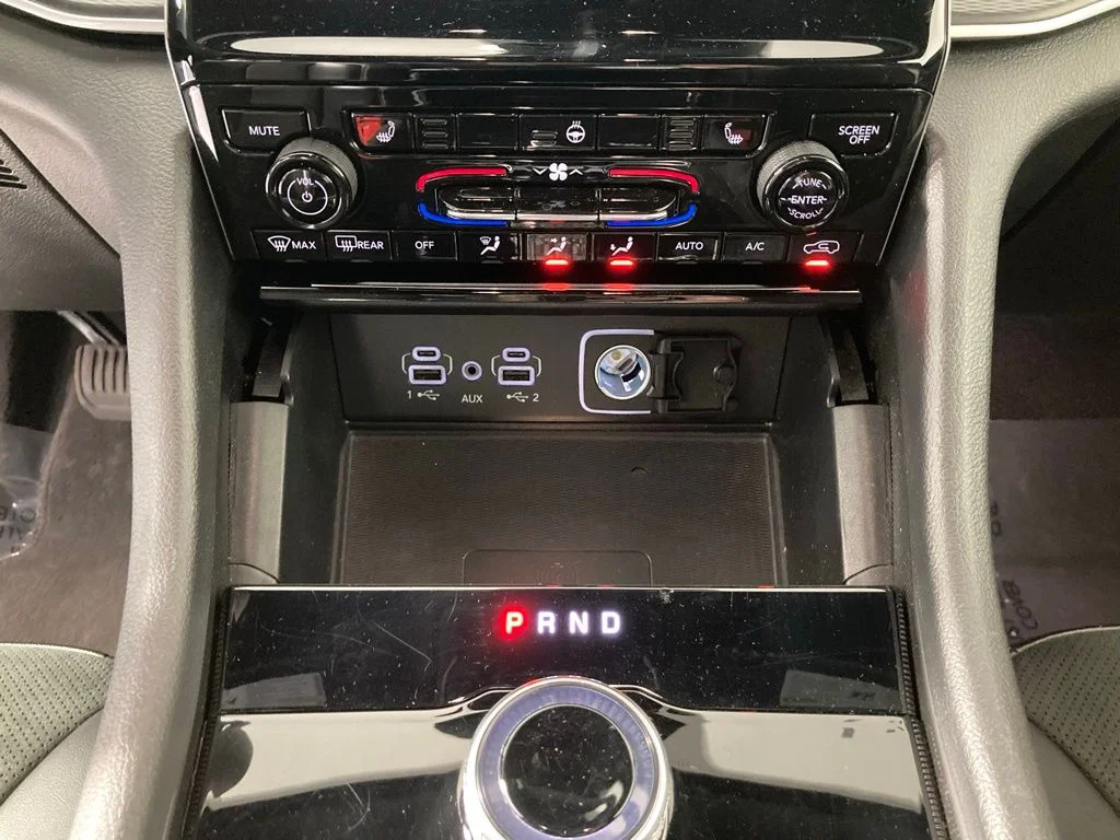 Used 2025 Black Jeep Altitude image 11