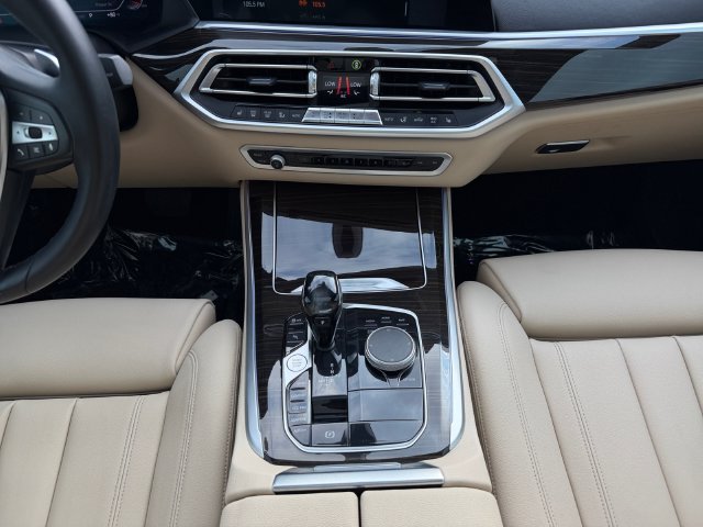 Used 2021 Black BMW sDrive40i image 15
