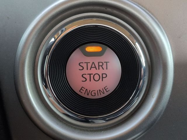 Used 2019 Red Nissan PRO-4X image 29