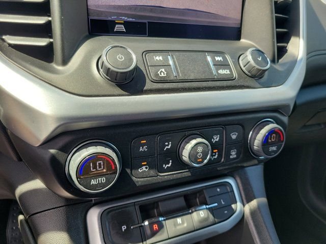2023 GMC Acadia SLT - Photo 27