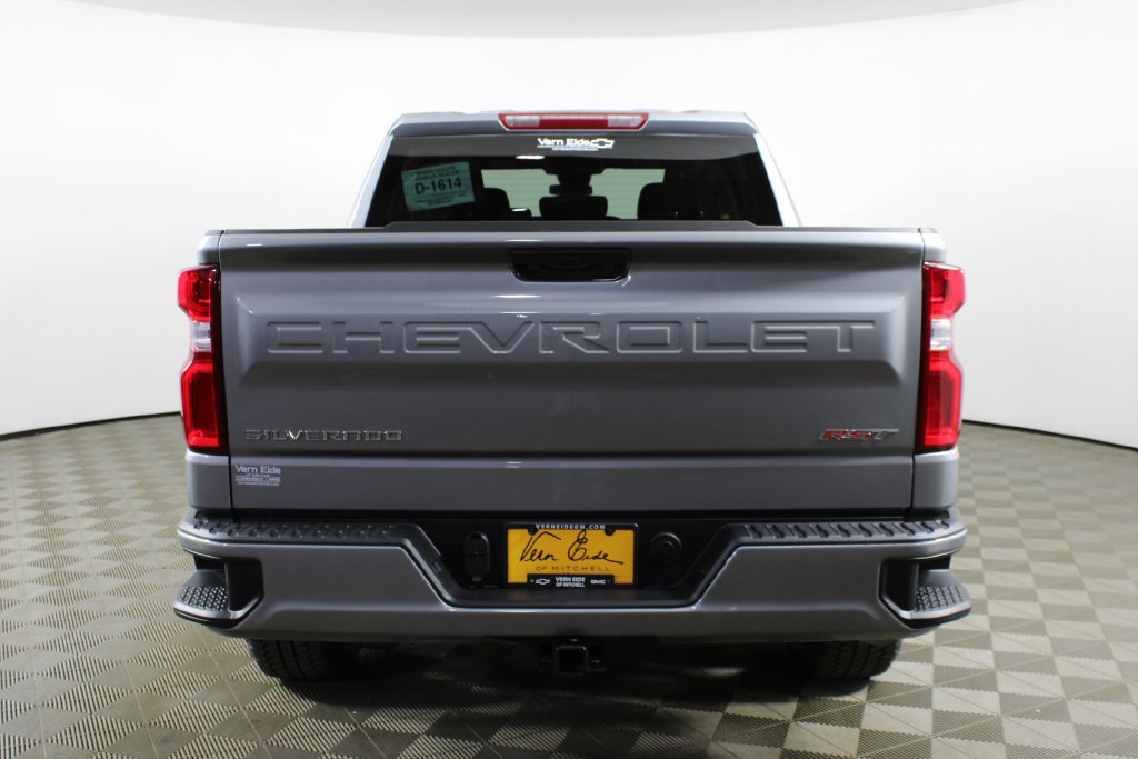 New 2026 Sterling Gray Metallic Chevrolet RST image 6