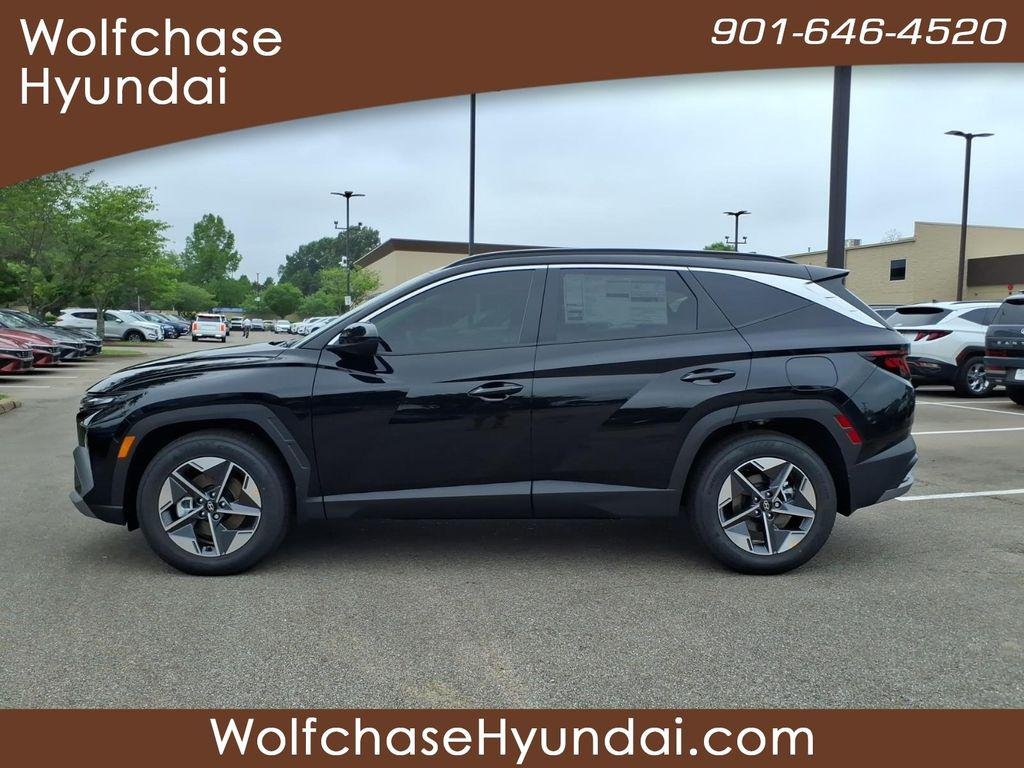 New 2026 Black Hyundai SEL FWD image 2