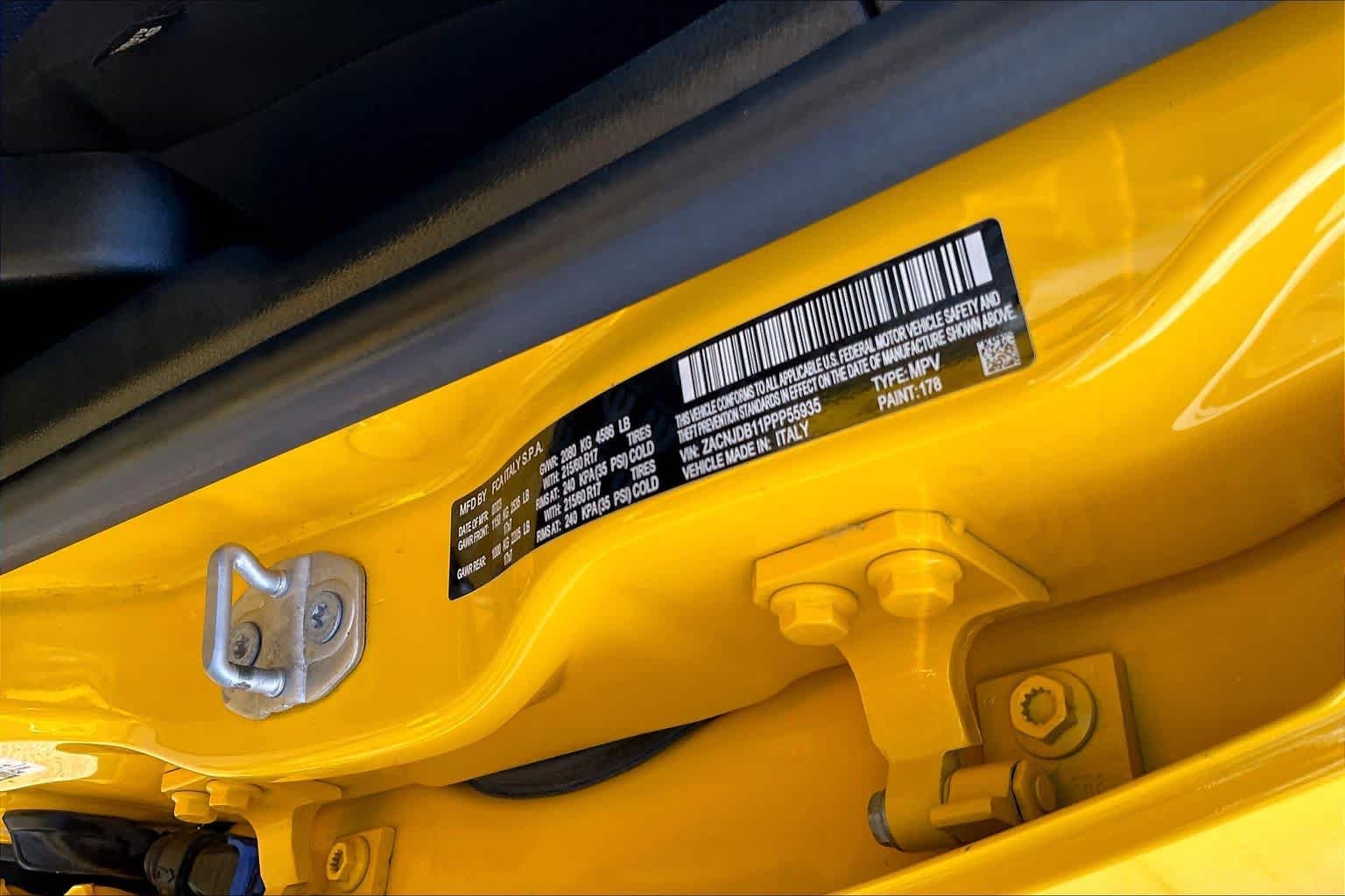 Used 2023 Solar Yellow Clearcoat Jeep Latitude image 34