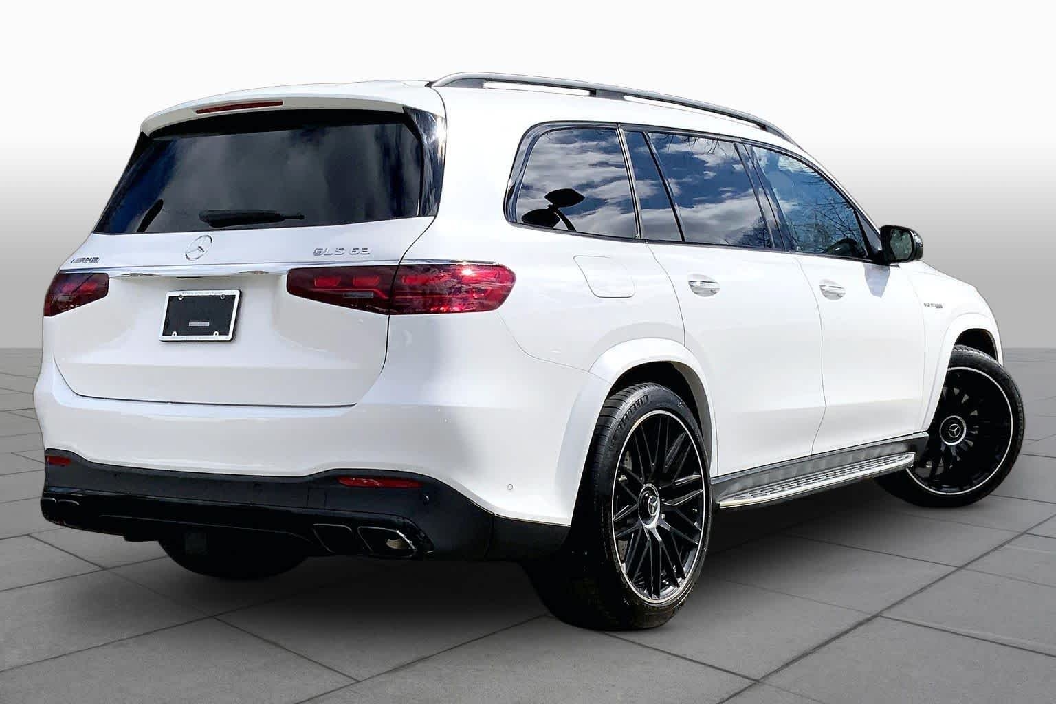 Used 2025 MANUFAKTUR Moonlight White Metallic Mercedes-Benz AMG® GLS 63 image 13