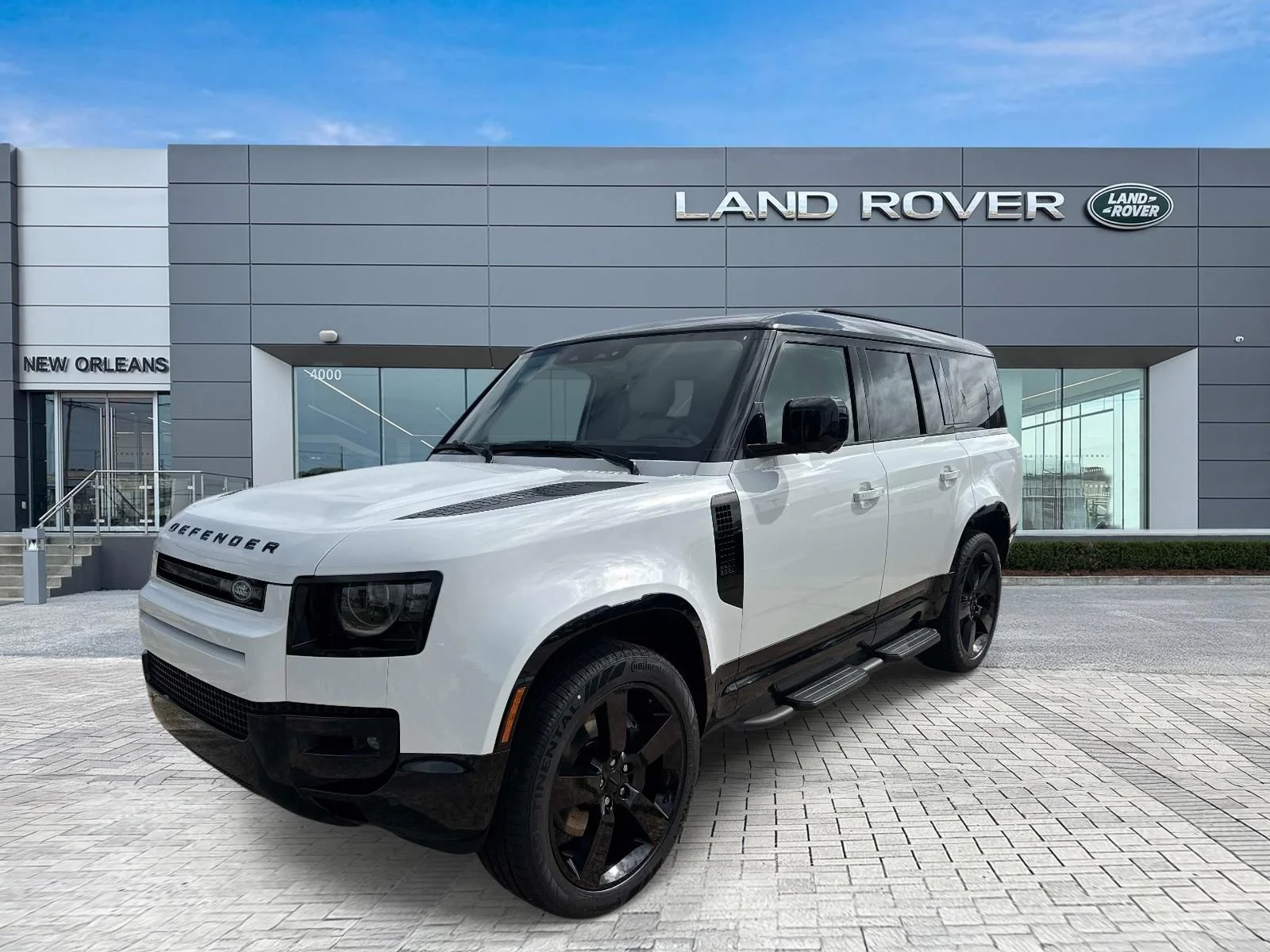 2026 Land Rover Defender 130 X-Dynamic SE P400's photo