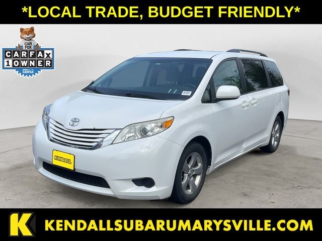 2015 Toyota Sienna LE V6 7-Passenger Access Seat's photo