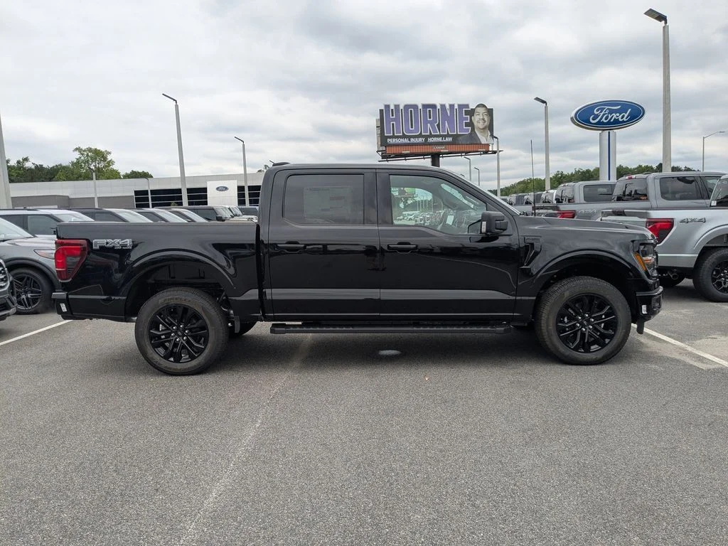 New 2026 Agate Black Metallic Ford XLT image 3