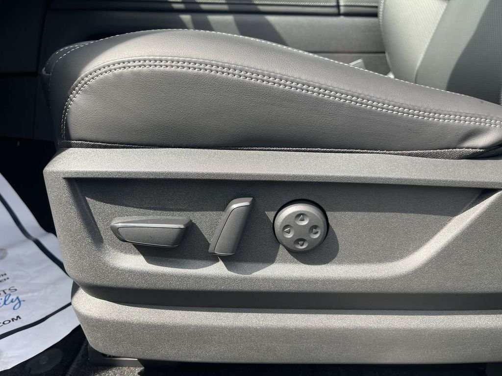 2026 Nissan Armada PRO-4X - Photo 12