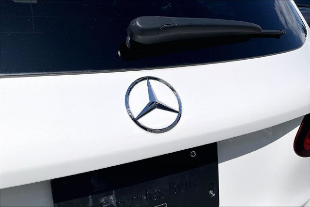Certified Used 2022  Mercedes-Benz GLC 300 image 27