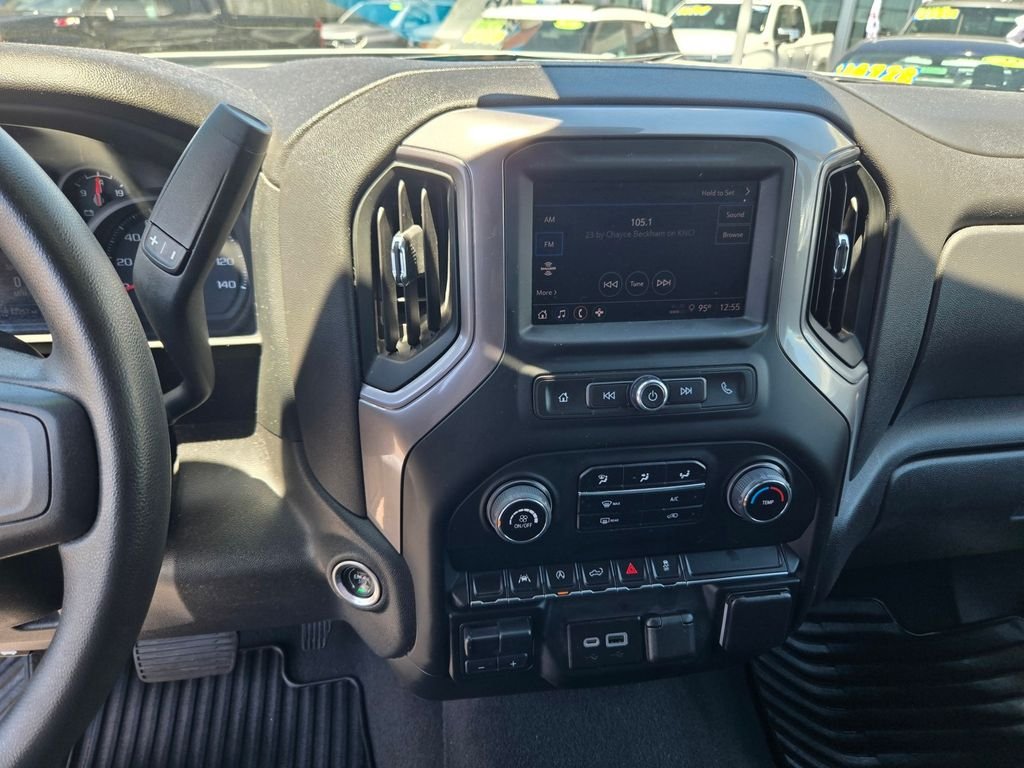 Used 2023 White Chevrolet Custom image 17