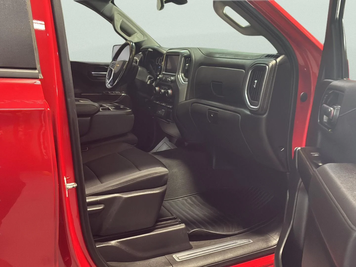 Used 2022 Red Hot Chevrolet LT (2FL) image 6