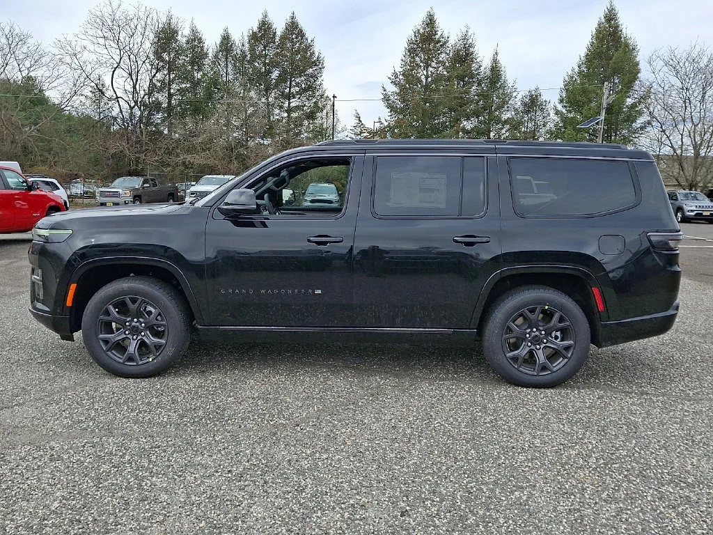 New 2026 High Gloss Black Exterior Paint Jeep Limited Altitude image 5