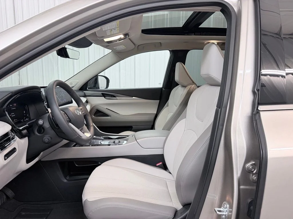 New 2027 WARM TITANIUM INFINITI Luxe FWD image 11