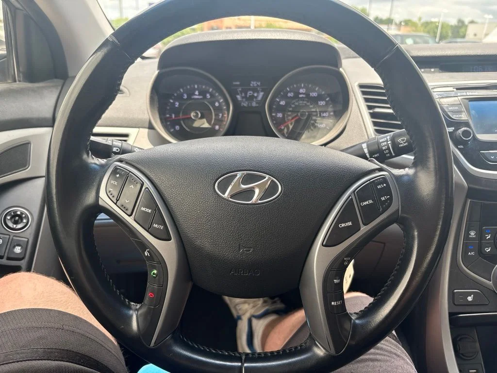 Used 2015 Shale Gray Metallic Hyundai Limited image 12