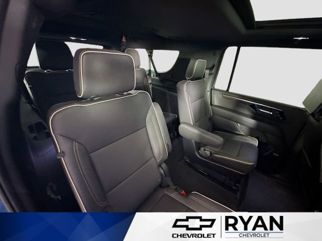 2026 Chevrolet Suburban Premier - Photo 30