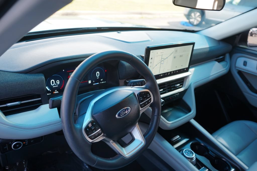 Used 2025  Ford Active image 14