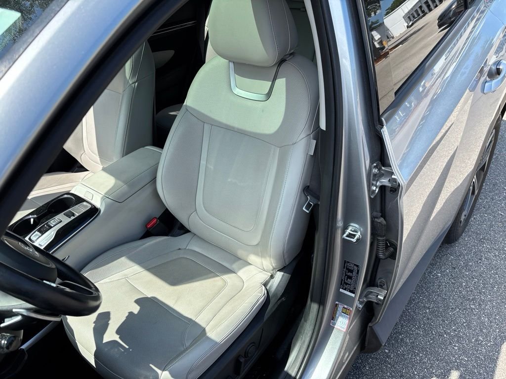 Used 2023 Silver Hyundai Limited image 3
