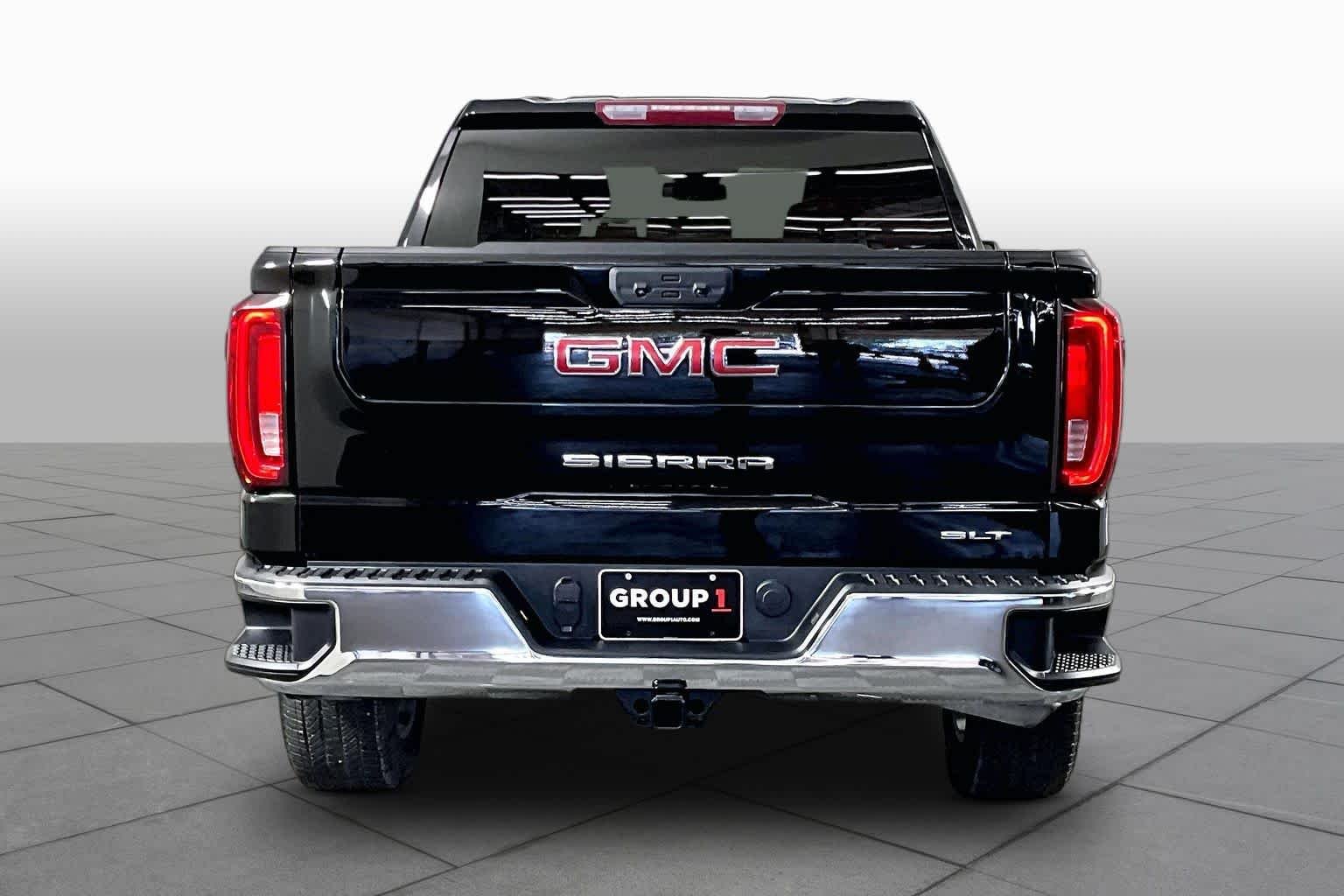 Used 2024 Onyx Black GMC SLT image 5