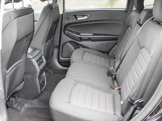 New 2024 Agate Black Metallic Ford SE image 44