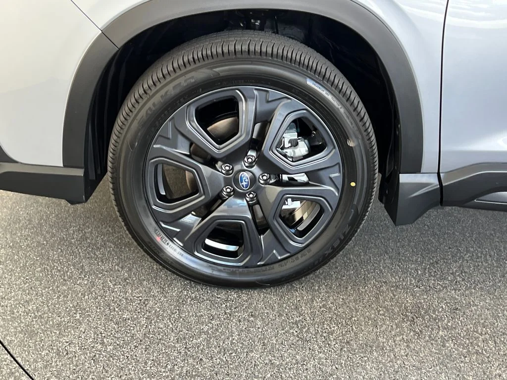 New 2026 ICE SILVER METALLIC Subaru Onyx Edition Touring 7-Passenger image 28