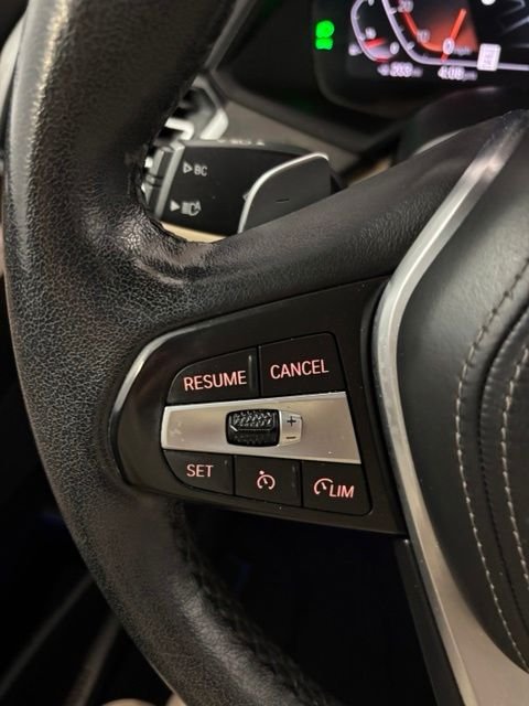 Used 2022 Black BMW sDrive40i image 19