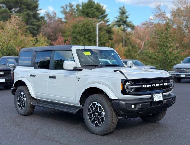 2026 Ford Bronco Outer Banks