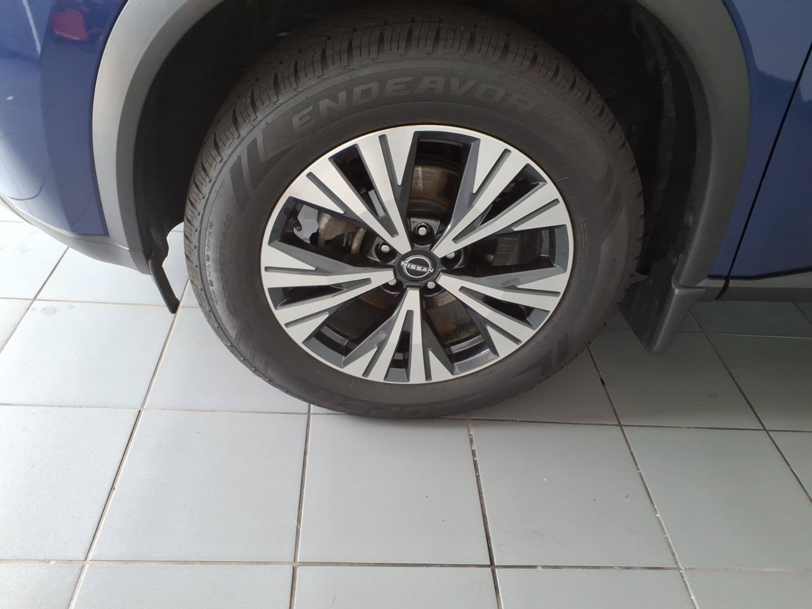 Used 2022 Caspian Blue Metallic Nissan SV image 9