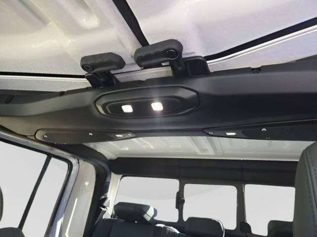 New 2026 Bright White Clear-Coat Exterior Paint Jeep Mojave image 16