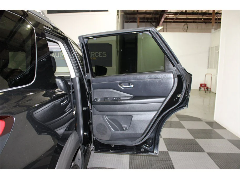 Used 2022 Super Black Nissan SL image 21