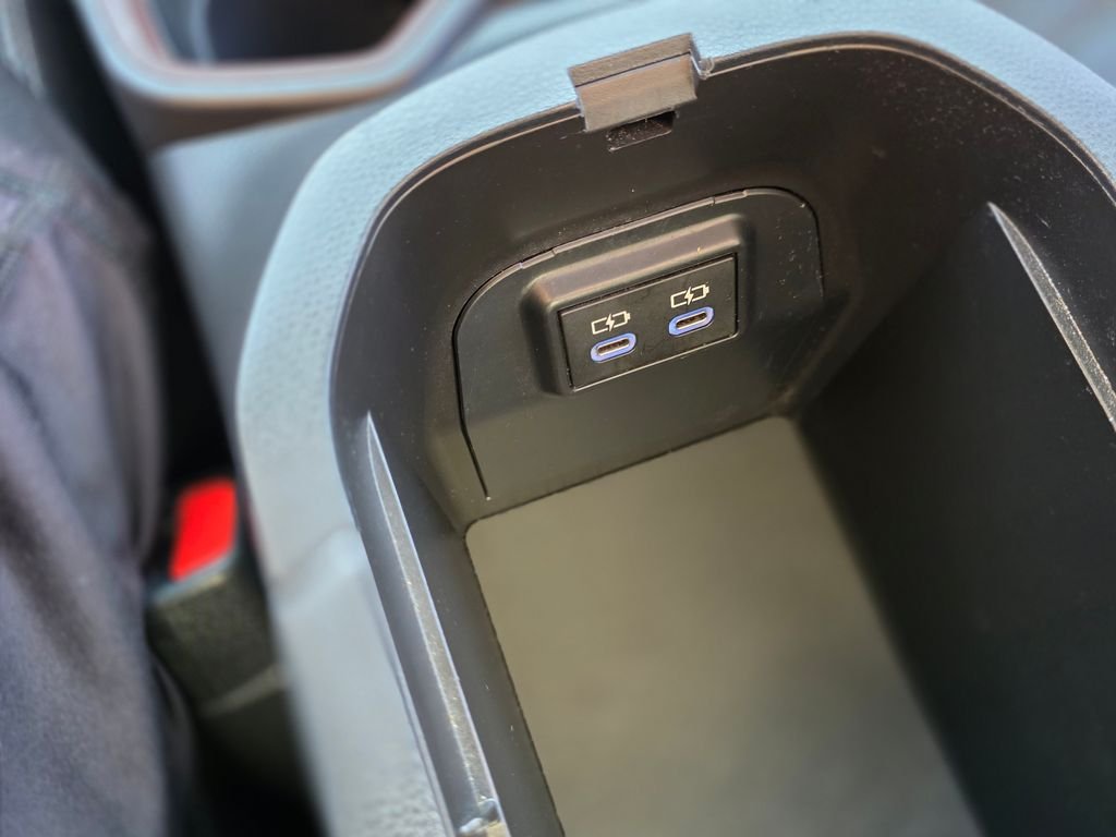 2022 Toyota RAV4 Limited - Photo 35