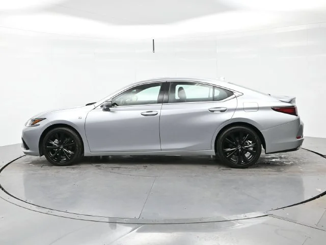 Used 2024 Iridium Lexus ES 350 F SPORT Handling image 4