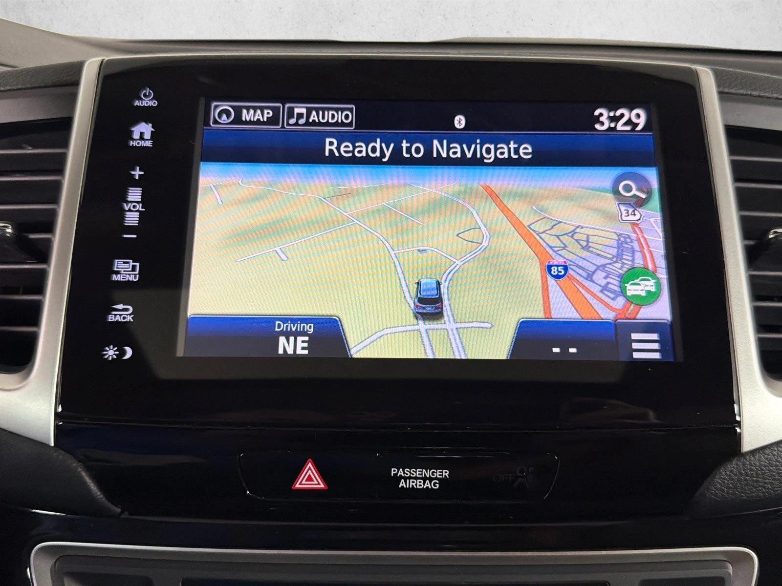 Used 2018 White Diamond Pearl Honda Touring image 3