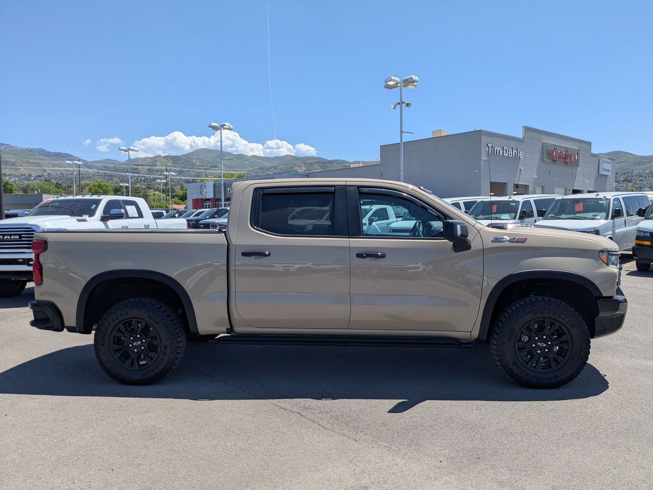 Certified Used 2022 Sand Dune Metallic Chevrolet ZR2 image 6