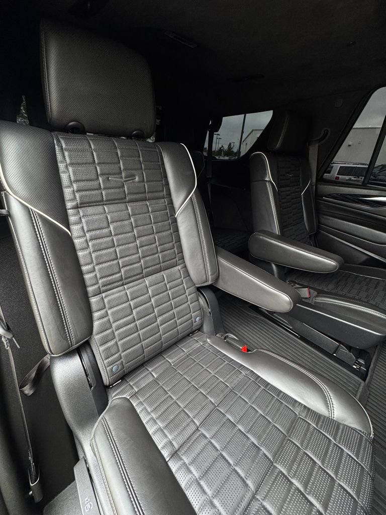 Used 2023 Argent Silver Metallic Cadillac V-Series image 36
