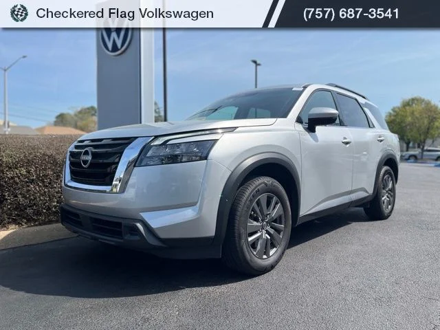 2024 Nissan Pathfinder SV