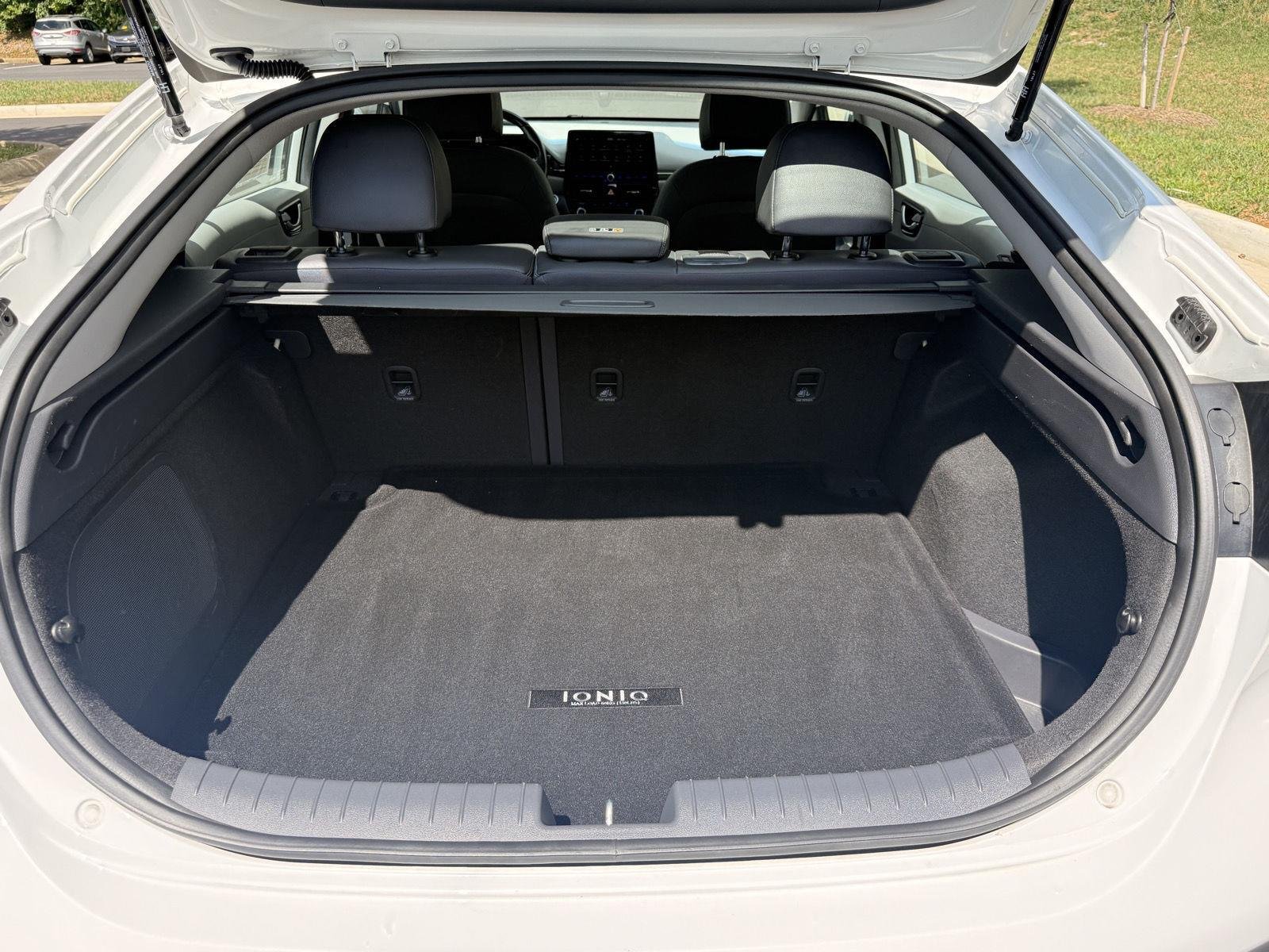 Used 2020 Ceramic White Hyundai Limited image 19