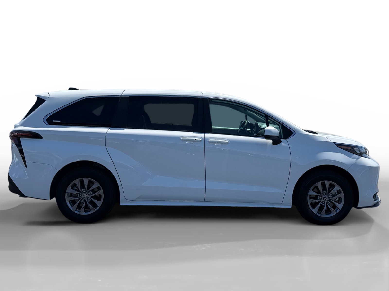 Used 2024 Ice Toyota LE image 6