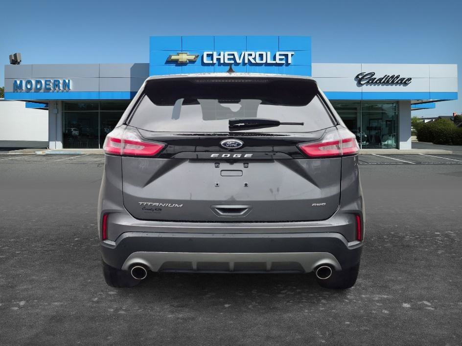 Used 2024  Ford Titanium image 4