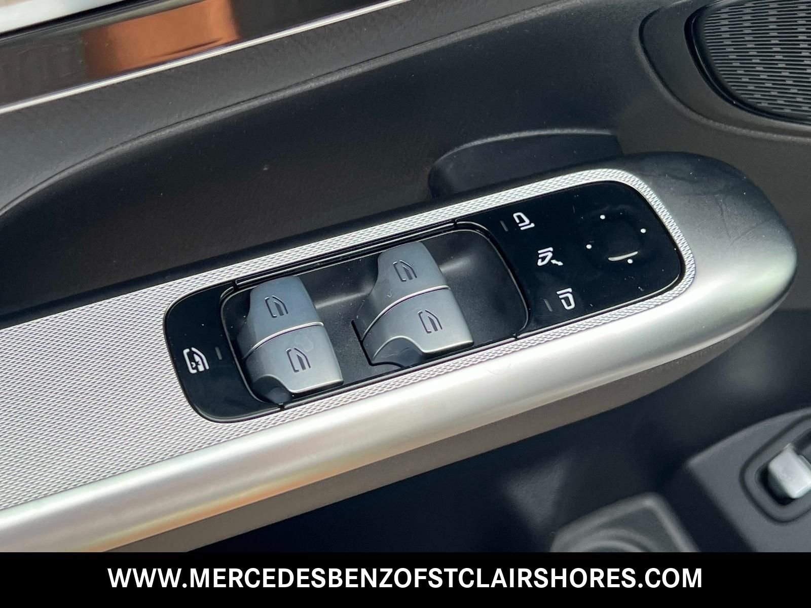 New 2026 Graphite Grey Metallic Mercedes-Benz GLC 300 image 16