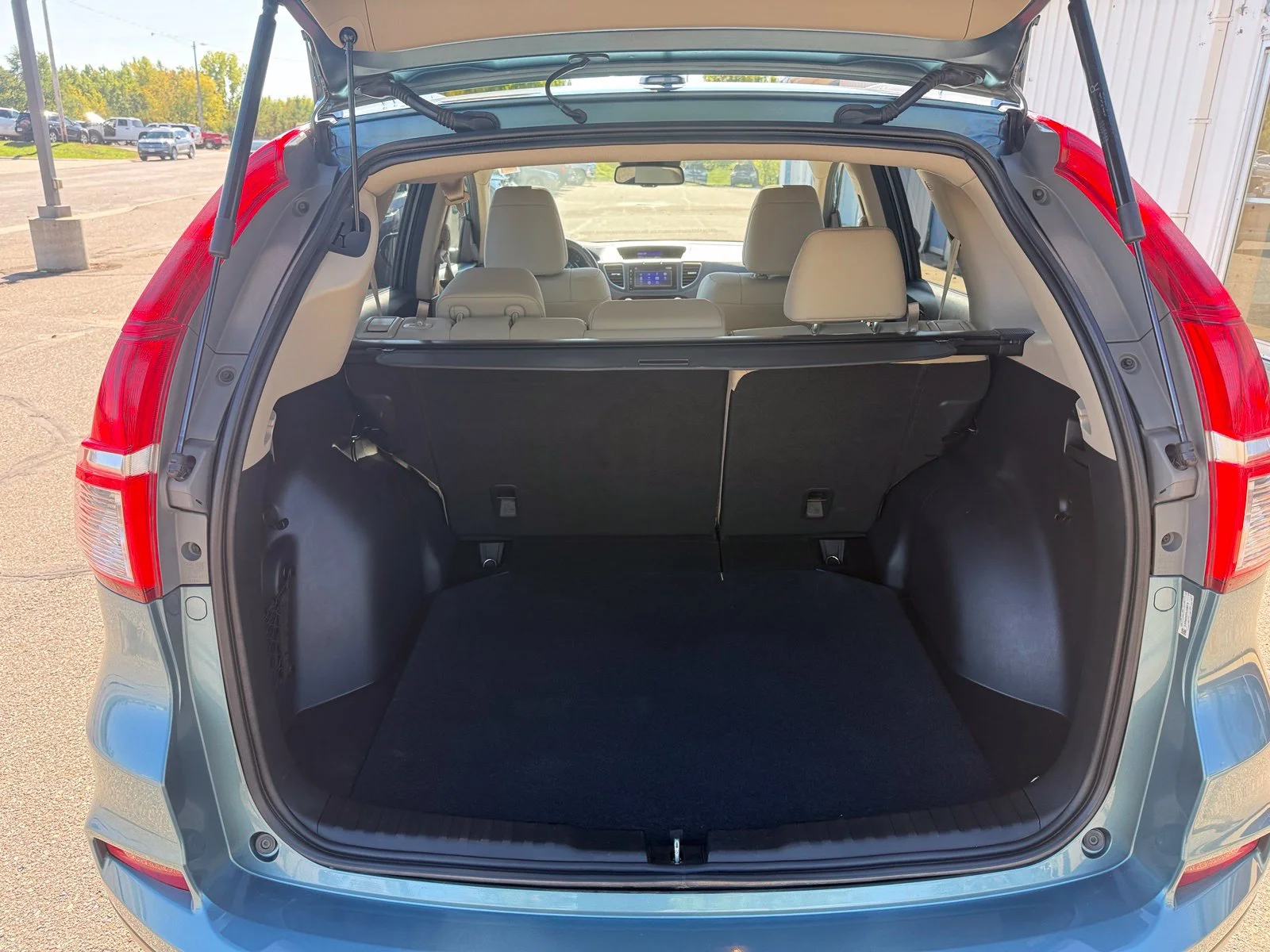 Used 2015 Mountain Air Metallic Honda Touring image 7