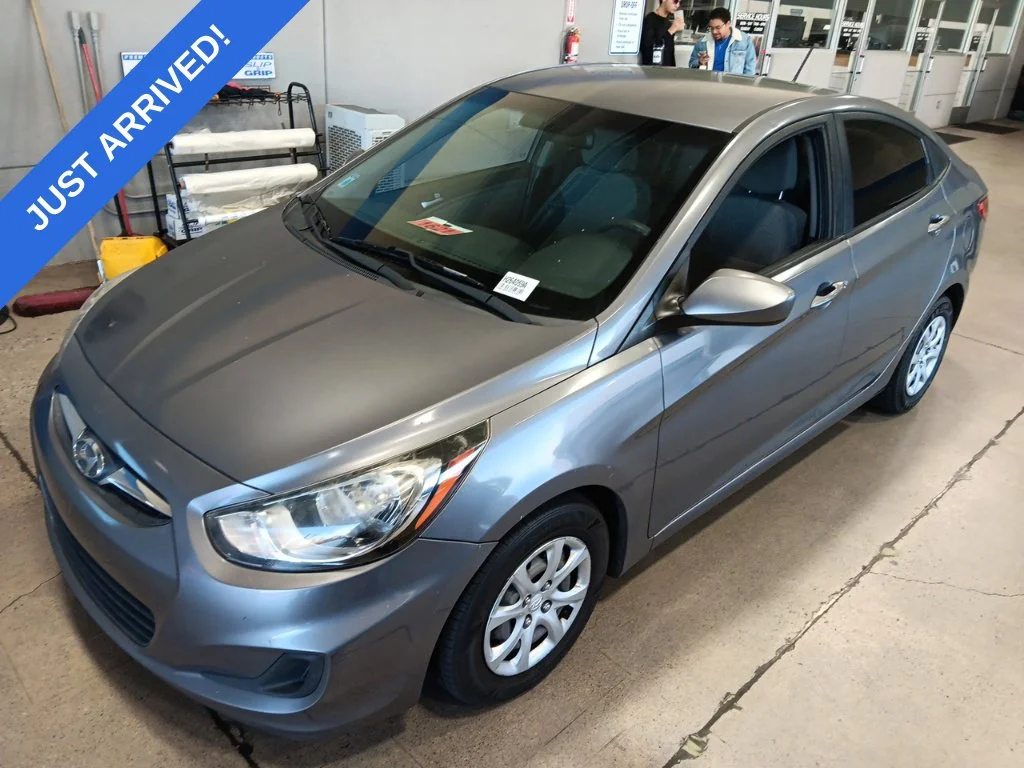 Used 2014 Gray Metallic Hyundai GLS image 1